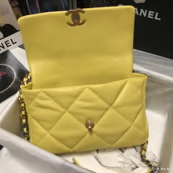First Bag Ru FLAP 19 CHANEL BAG 0530